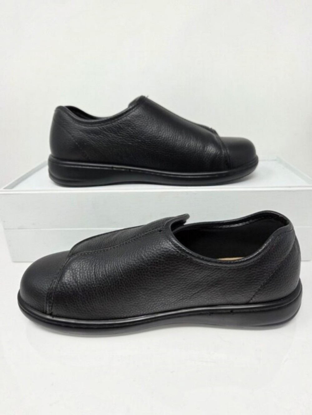 Cobbie Cuddlers Black Leather Shoes Womens 8 Wide Hook Loop Comfort Orthopedic